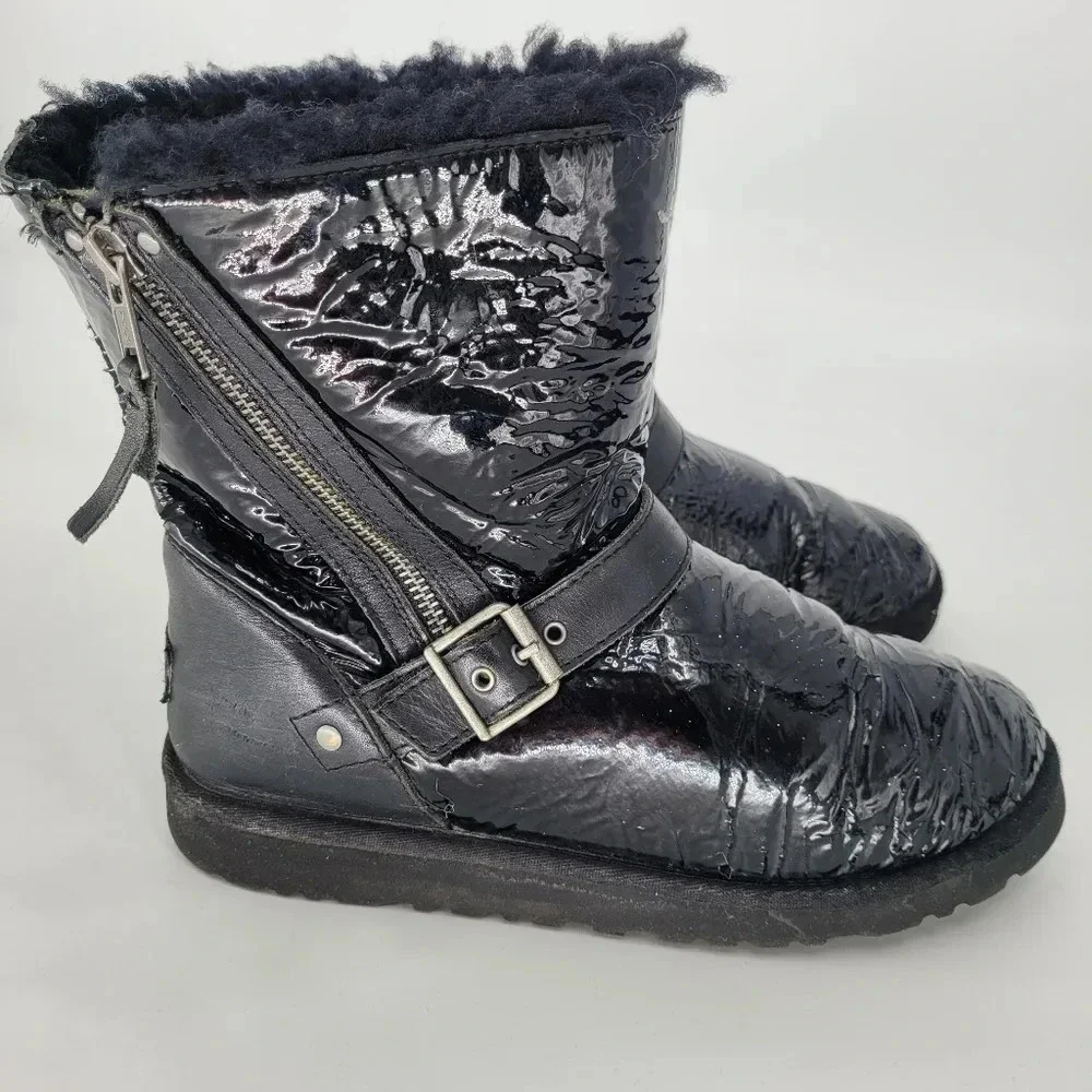 uggs black classic Shiney boots size kids 5 women's 7